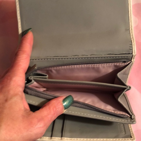 Coach trifold wallet - Picture 6 of 7